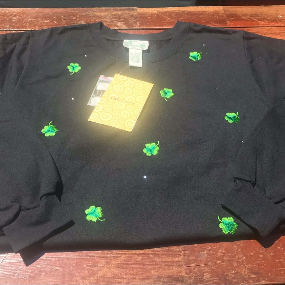 St. Patty’s Day sweatshirt NWT